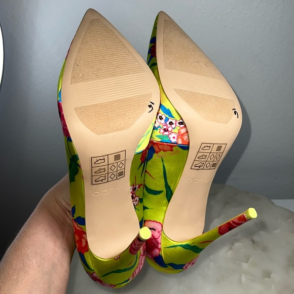Aldo neon flower power heels Sz. 7.5 - Picture 8 of 10